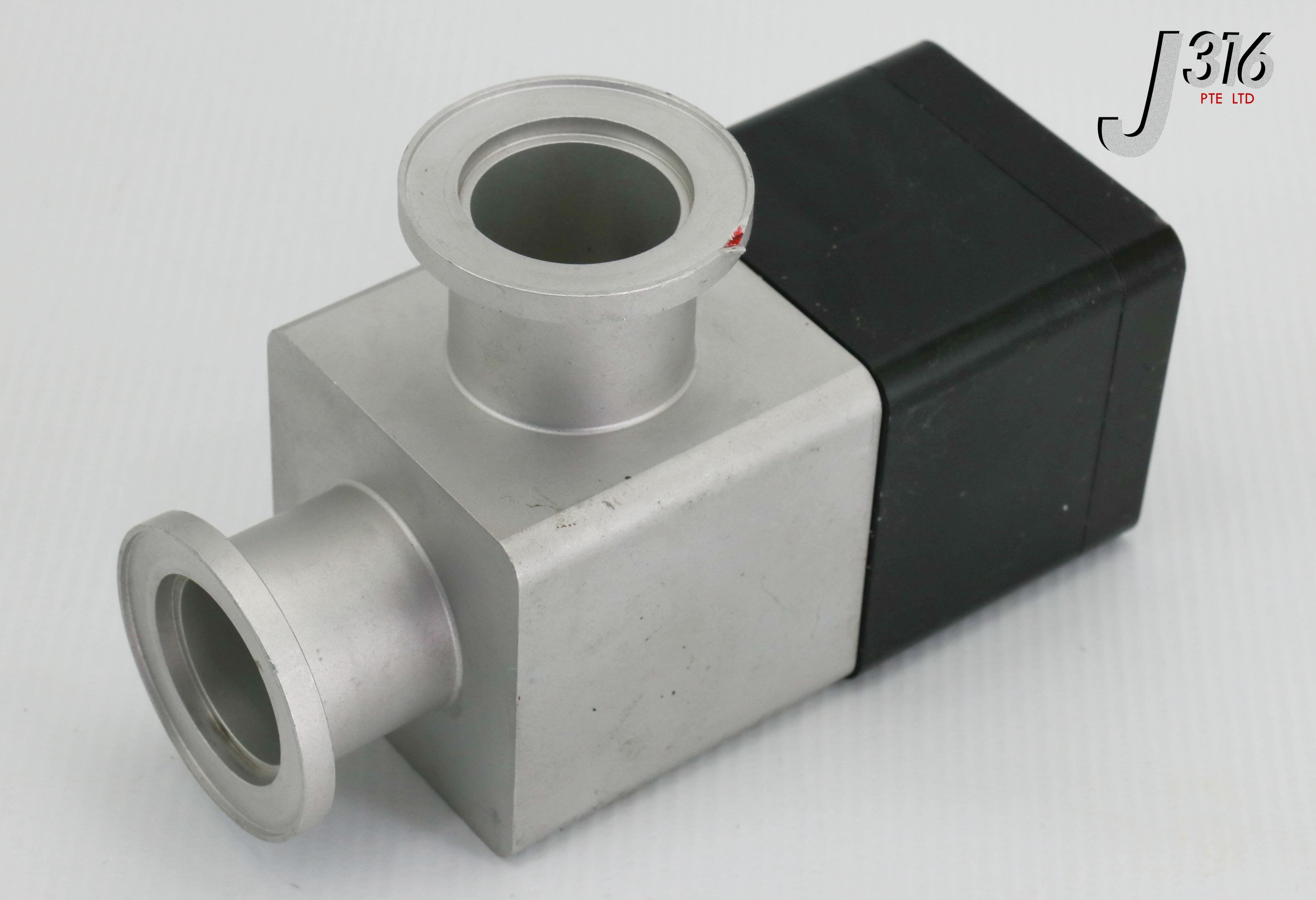 May 20398 VARIAN ANGLE VALVE P/N: L6282-332 NW-25-A/O | eBay